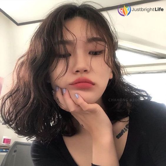 Ulzzang Curtain Bangs Hairstyle